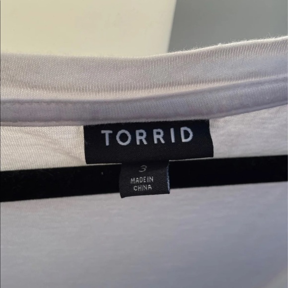 NWOT TORRID TEE 3x - Picture 2 of 3